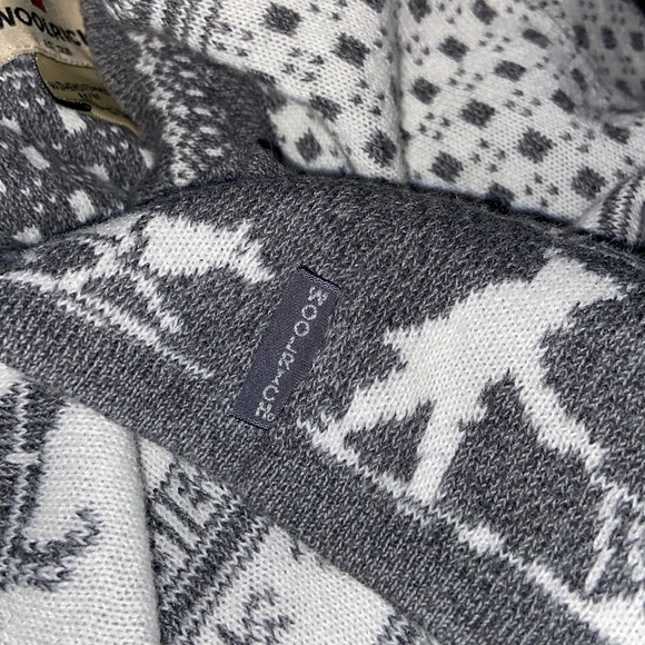 Women’s Woolrich V‎ neckline winter Nordic white gray knit sweater Sz medium - Picture 10 of 12